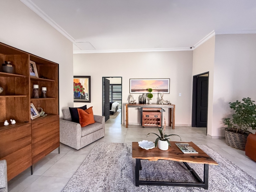 3 Bedroom Property for Sale in Meerhof North West